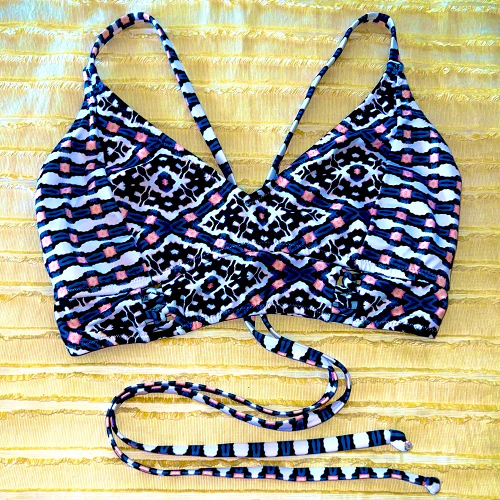 Jessica Simpson Top & Bottom Size L Bathing Suit